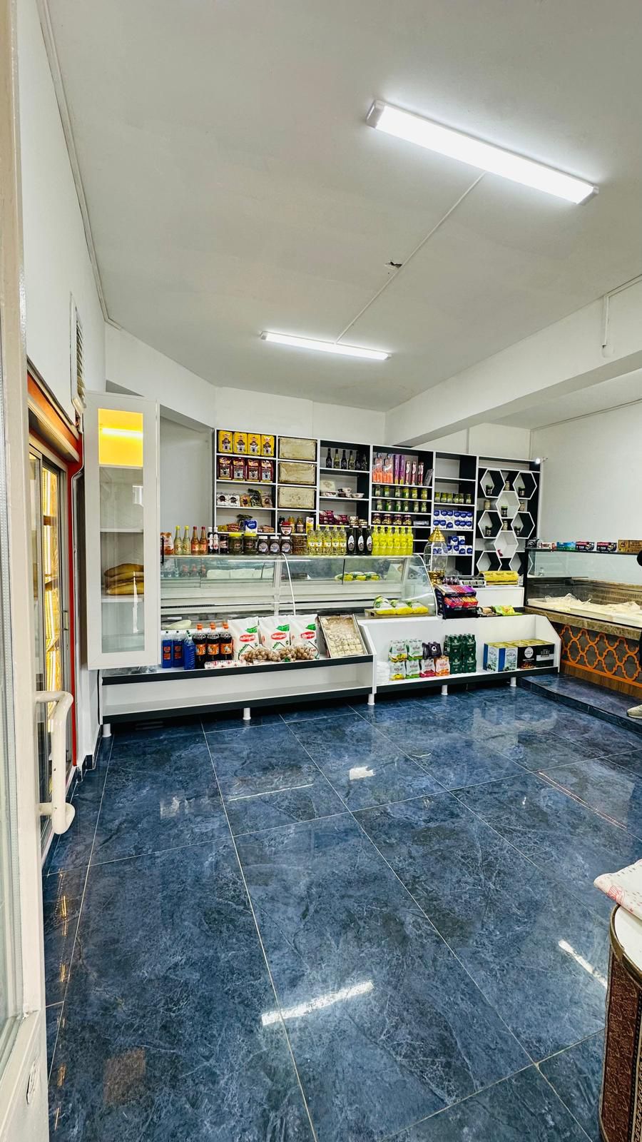 KAYAKYOLU'NDA DEVREN KİRALIK ŞARKÜTERİ